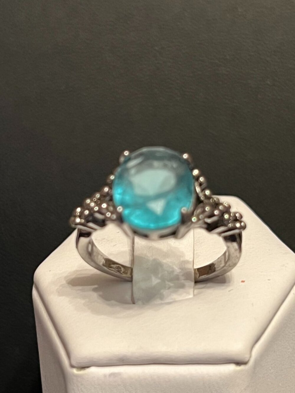 Oval Silver-Tone Teal Simulated Gemstone Size 8 (440)